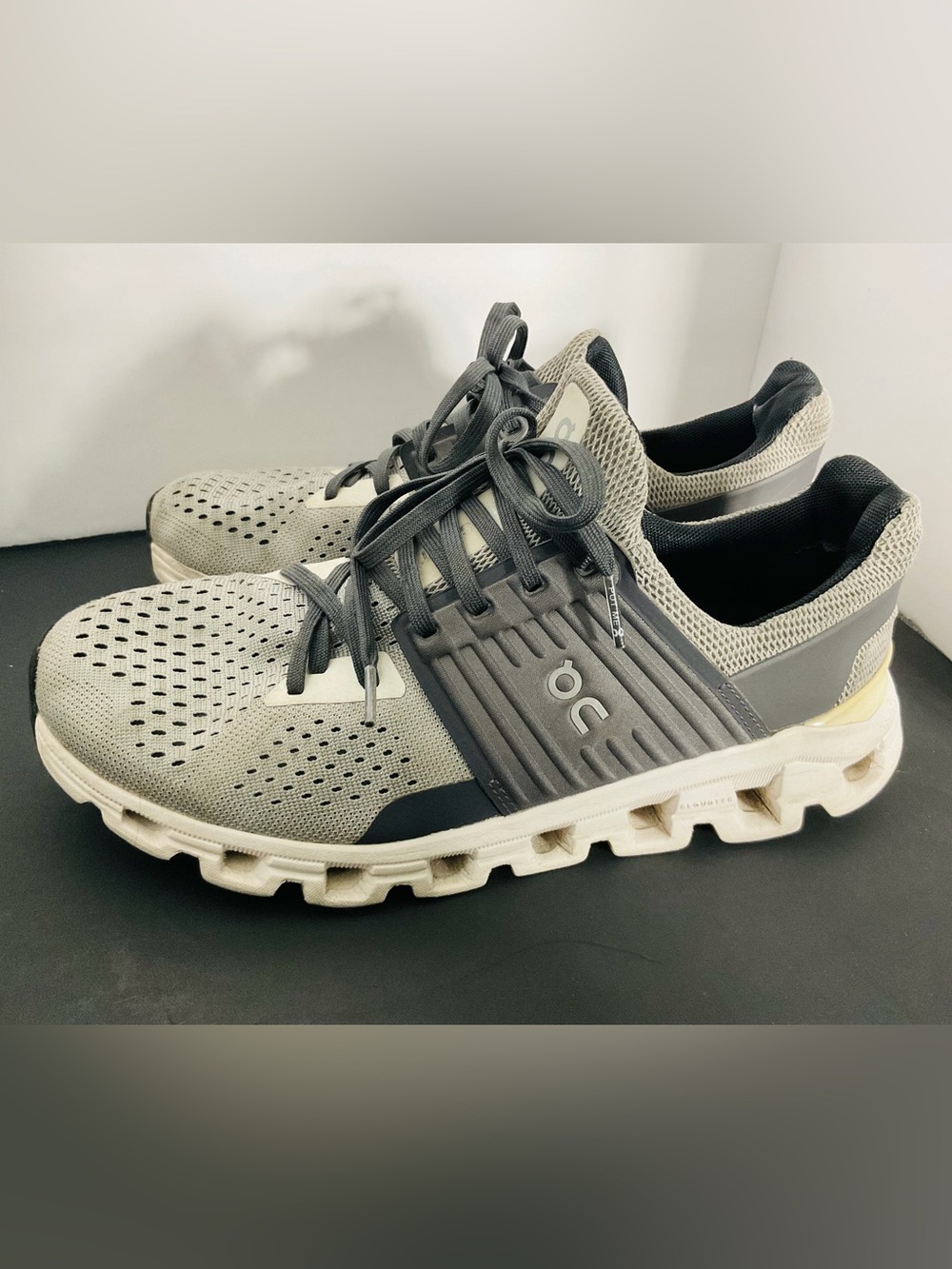 On Running Men's Grey and Cream Cloudrunning Athletic Sneakers